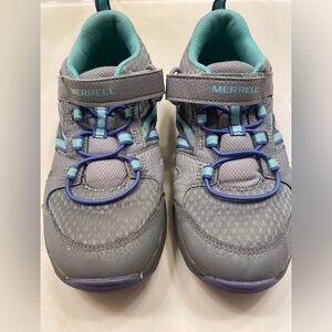 Merrell youth size 3 sneakers. Gray. Velcro latch closure.